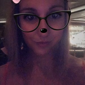 Meet your Posher, Ashley